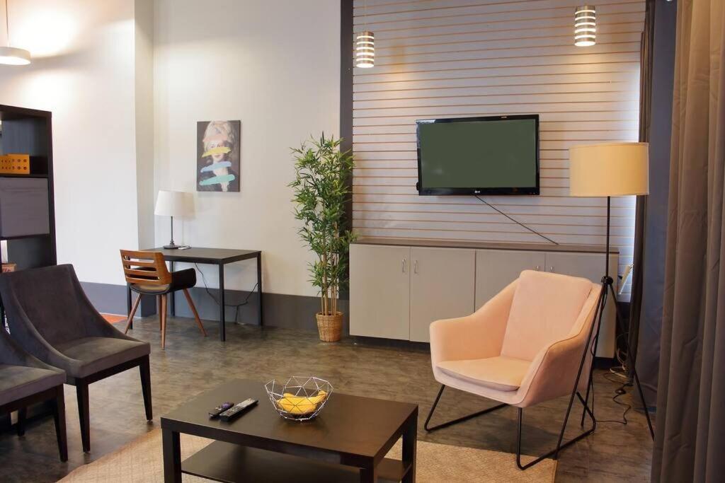 Suite #B, Industrial Styling, Ac هاليفاكس المظهر الخارجي الصورة