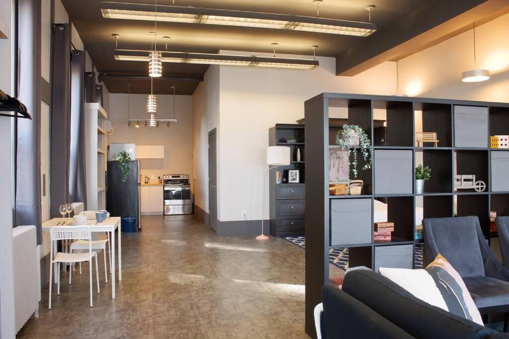 Suite #B, Industrial Styling, Ac هاليفاكس المظهر الخارجي الصورة